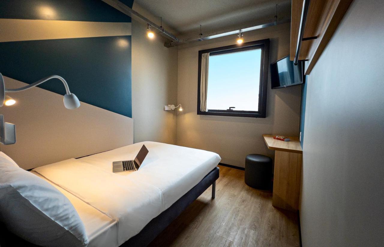 Ibis Budget Balneario Camboriu Exterior photo