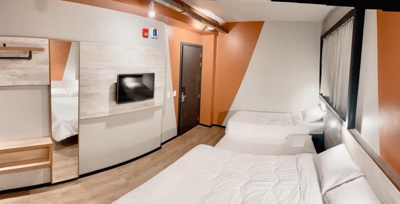 Ibis Budget Balneario Camboriu Exterior photo